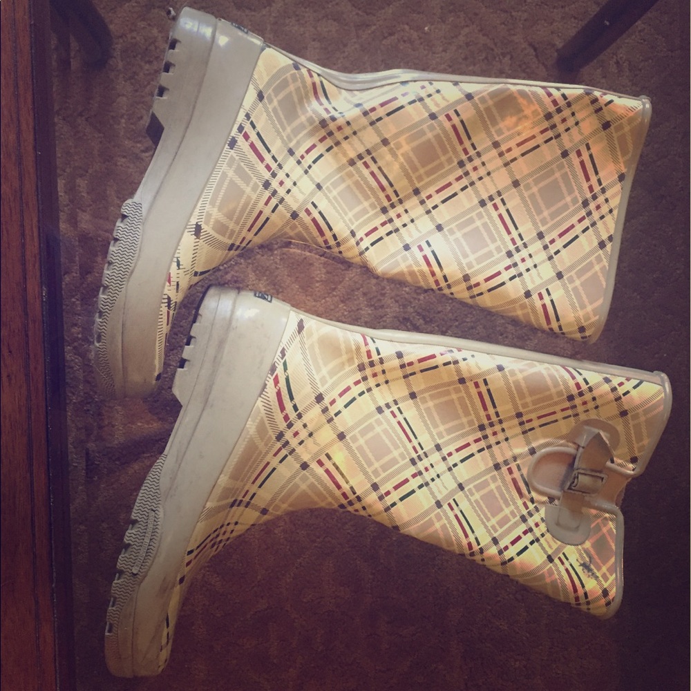 Sperry rain boots